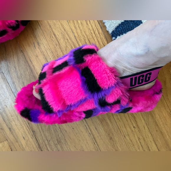 UGG Hot Pink & Purple Fuzzy Slide Sandals with Branded Slingback - Picture 3 of 3